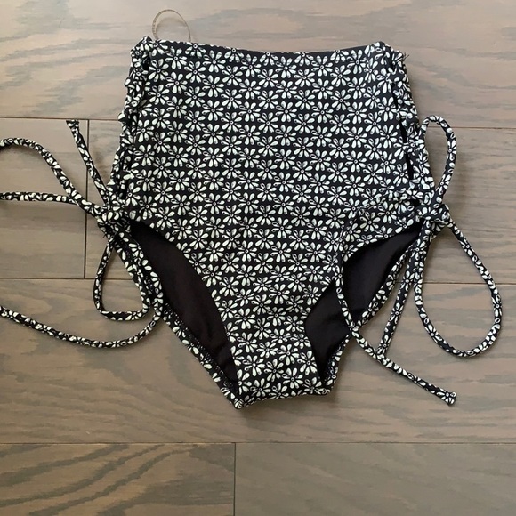 NEW Sundazed Stella Printed Strappy Bikini Bottom - Picture 2 of 5